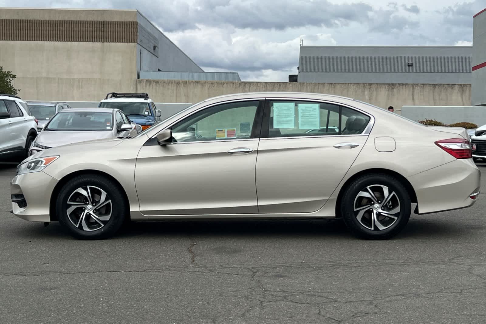 Thumbnail: 2017 Honda Accord - 9