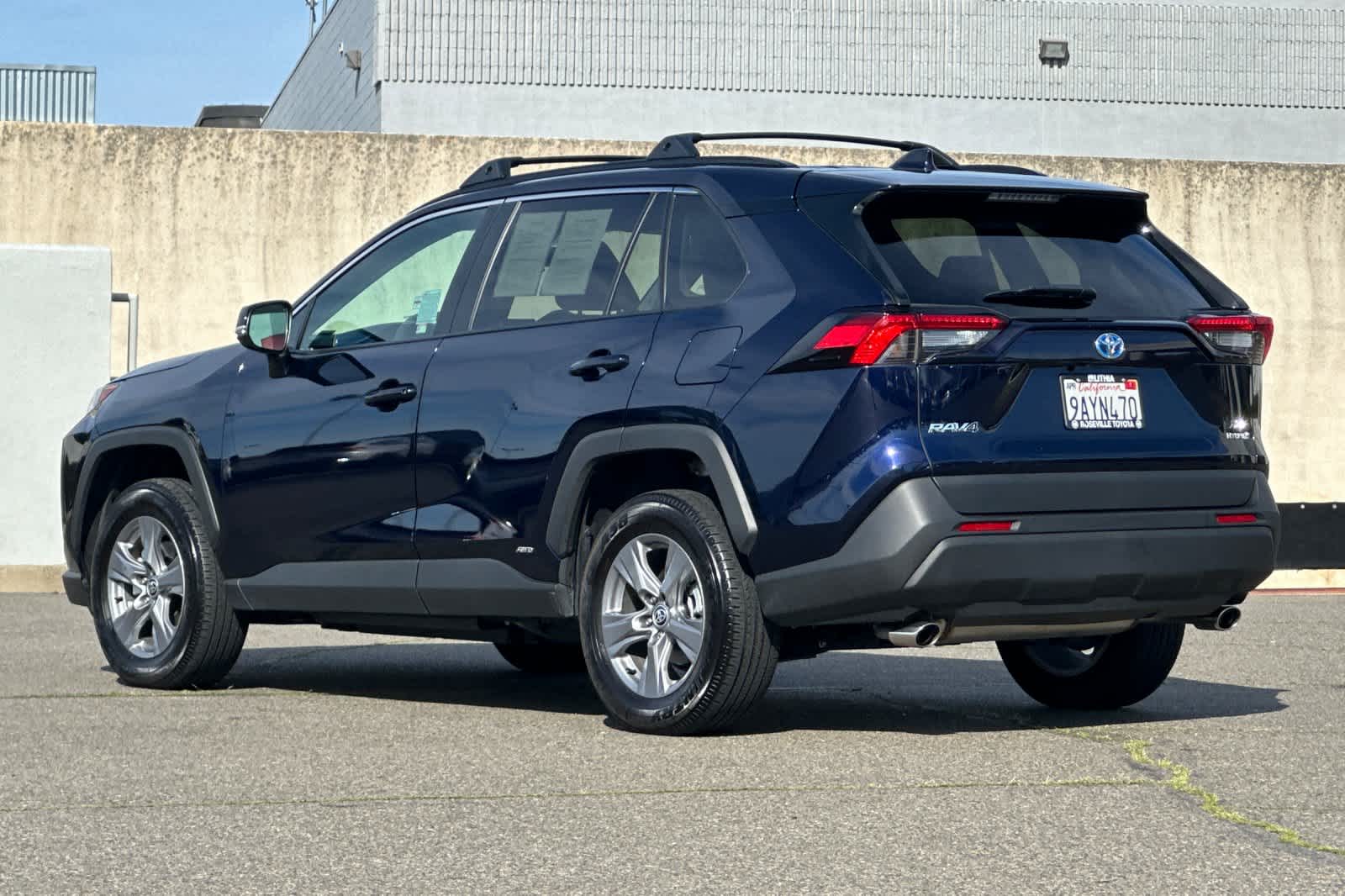 Thumbnail: 2022 Toyota RAV4 - 7