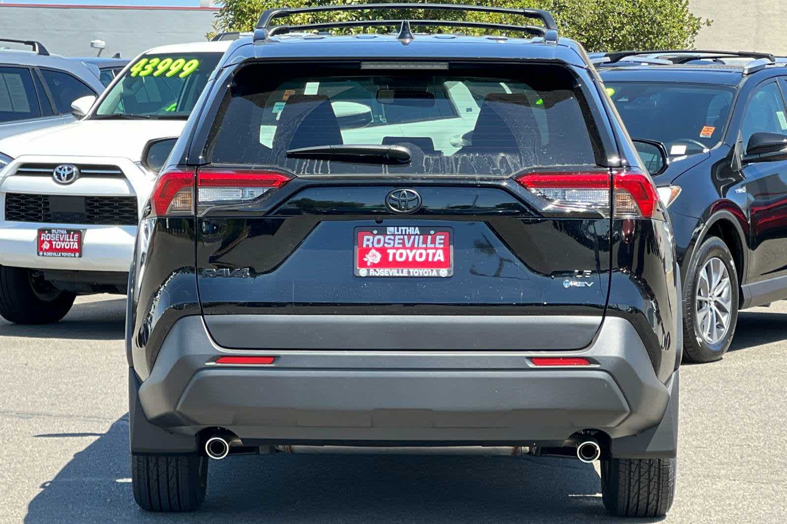 Thumbnail: 2025 Toyota RAV4 - 7