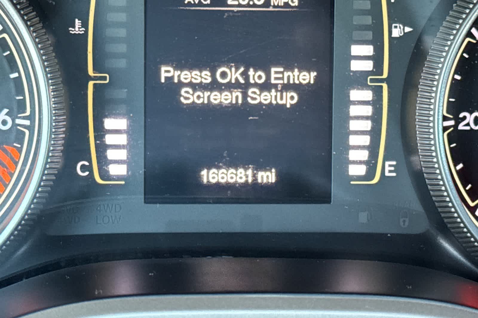 Thumbnail: 2015 Jeep Cherokee - 26