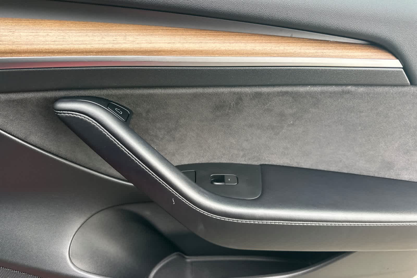 Thumbnail: 2022 Tesla Model 3 - 17