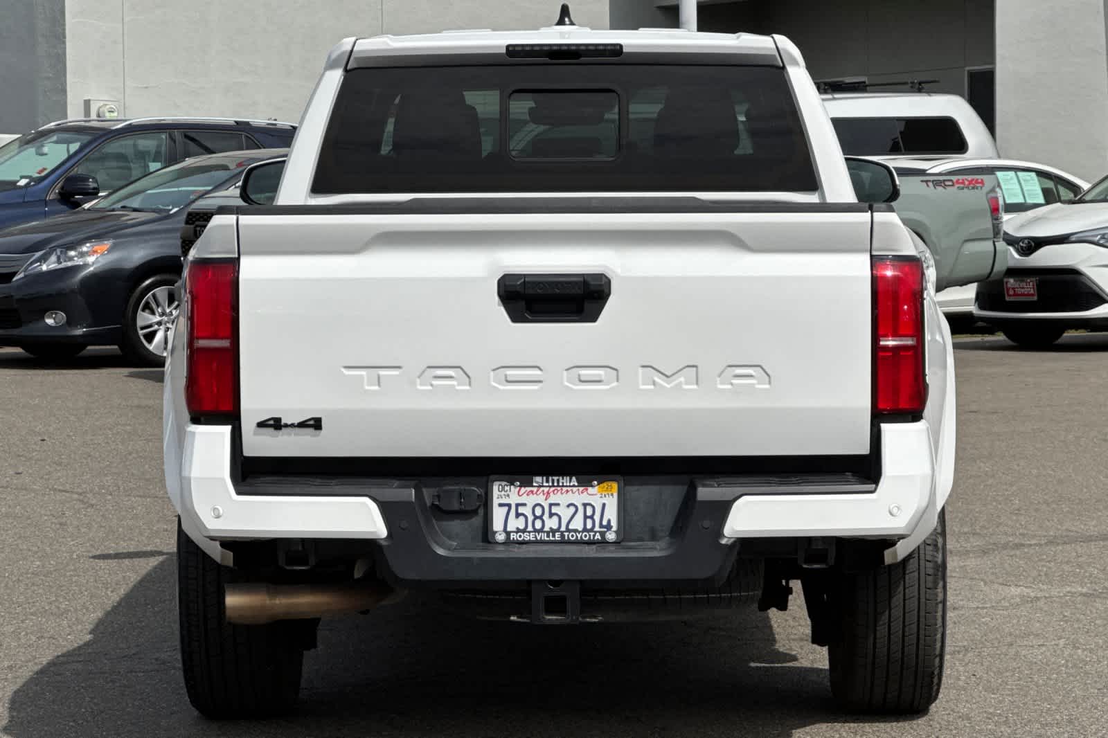 Thumbnail: 2024 Toyota Tacoma - 8