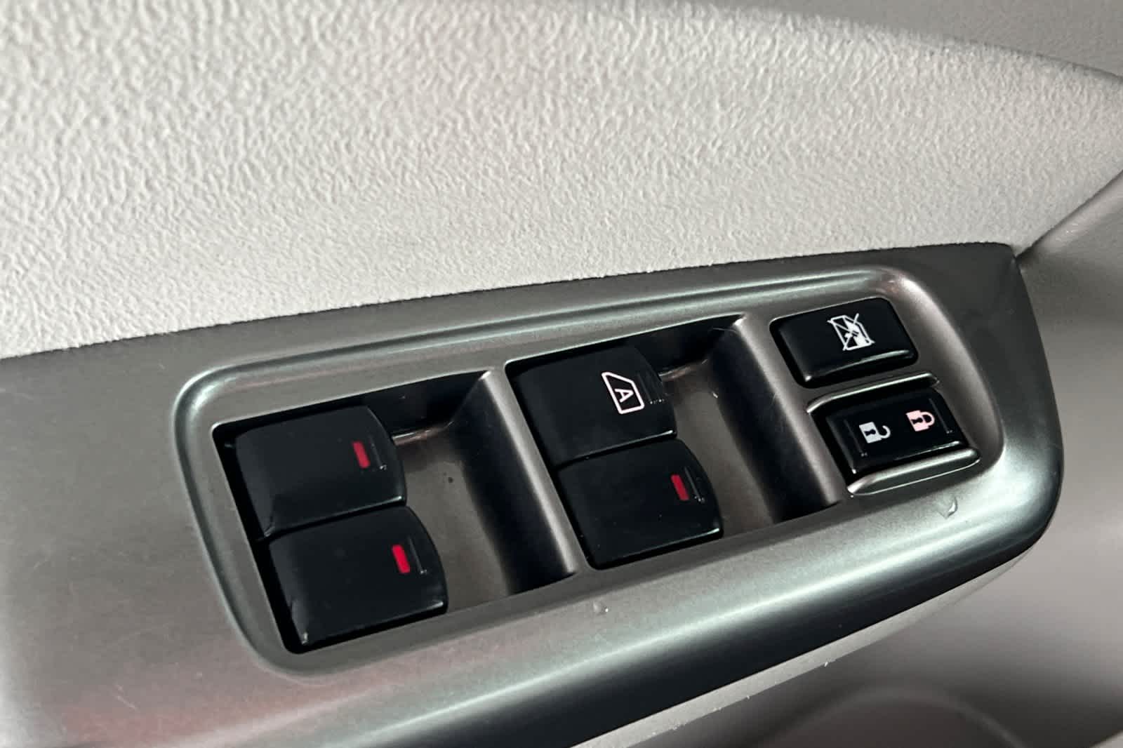 Thumbnail: 2013 Subaru Forester - 13