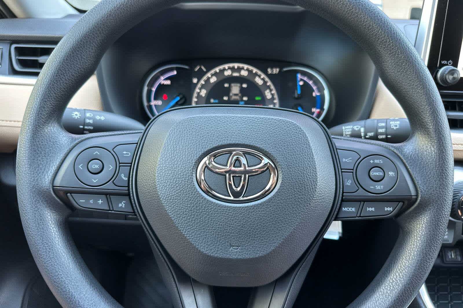 Thumbnail: 2025 Toyota RAV4 - 25