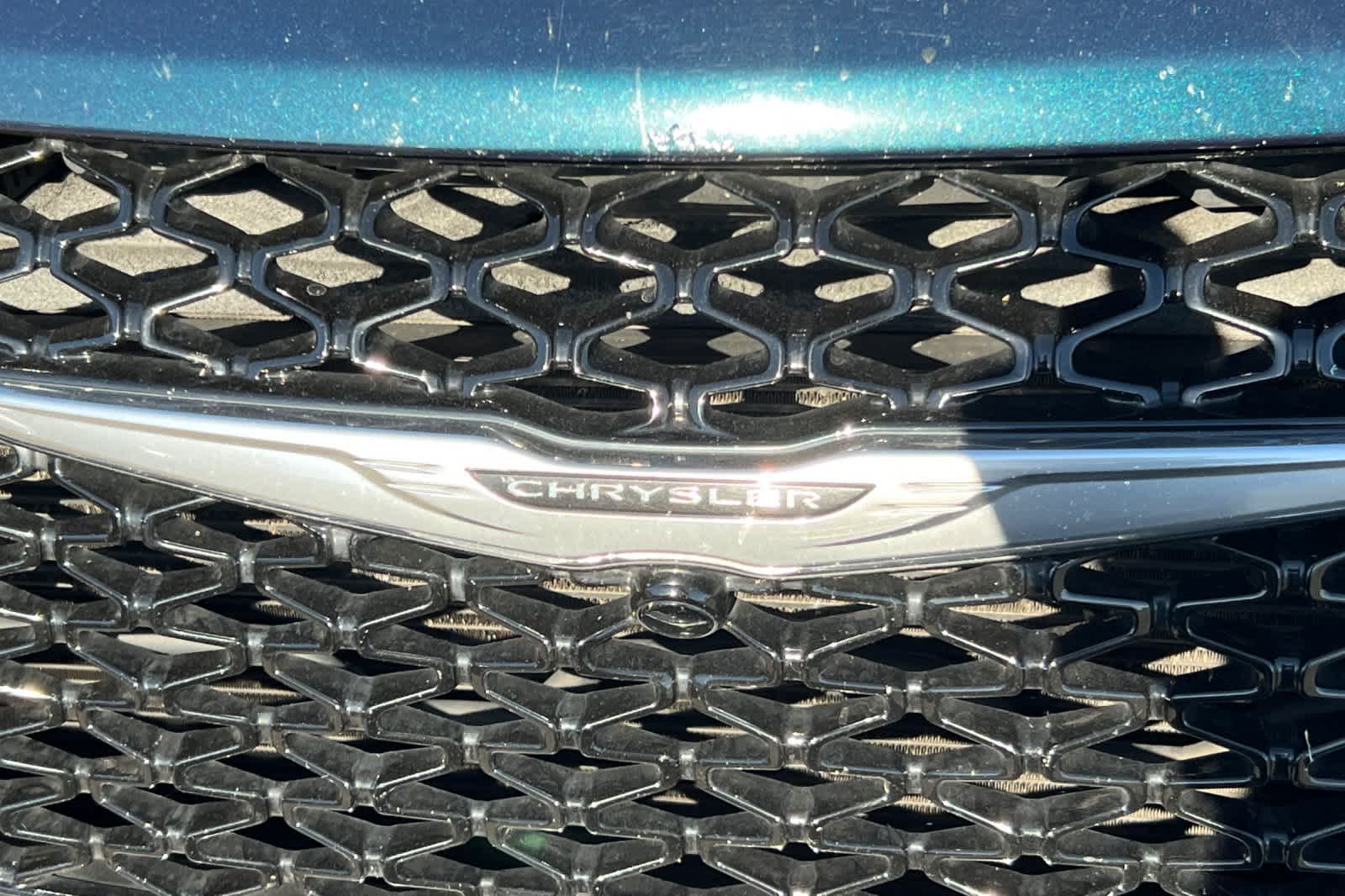 Thumbnail: 2021 Chrysler Pacifica - 13