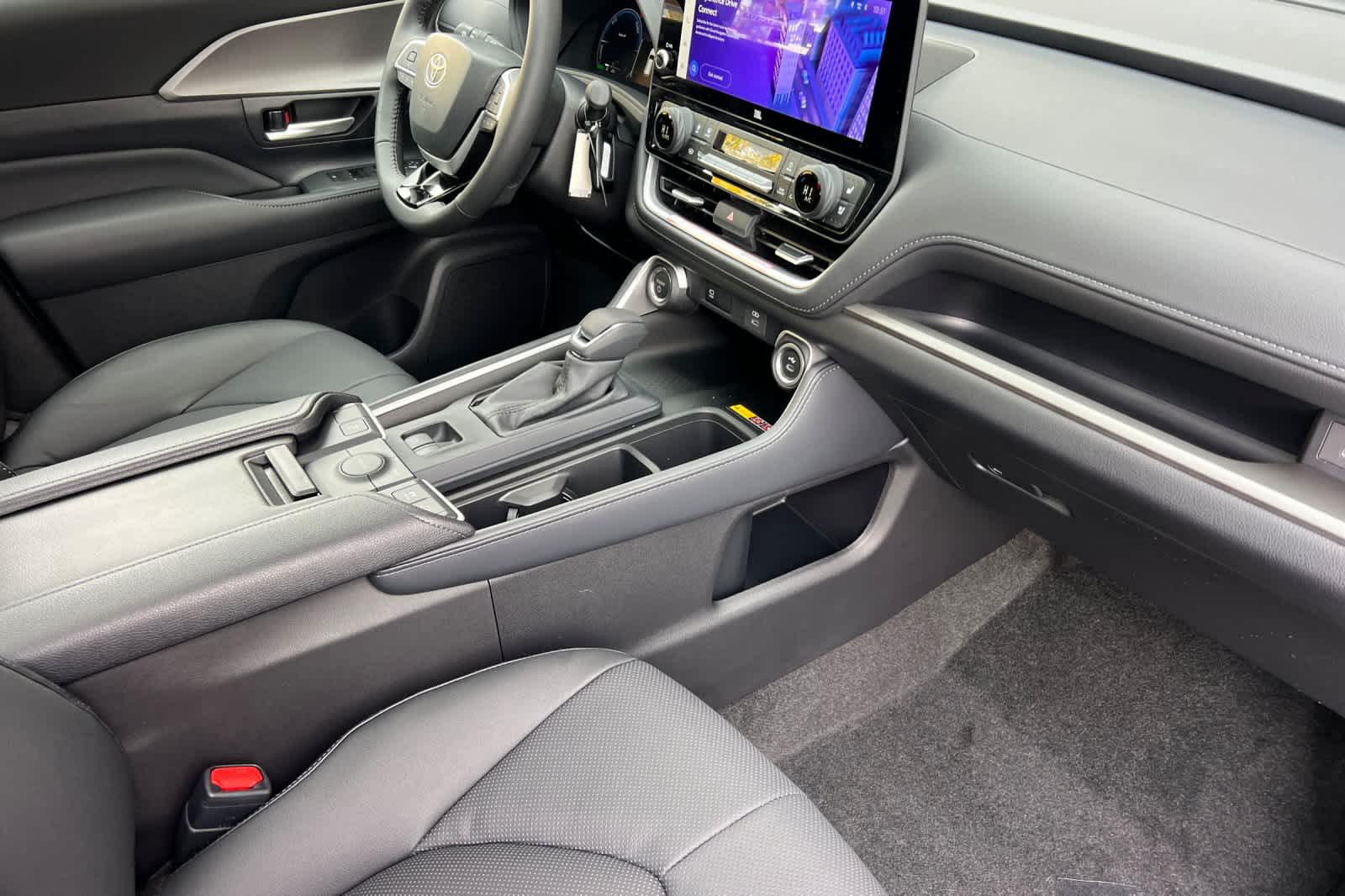 Thumbnail: 2026 Toyota Grand Highlander - 16