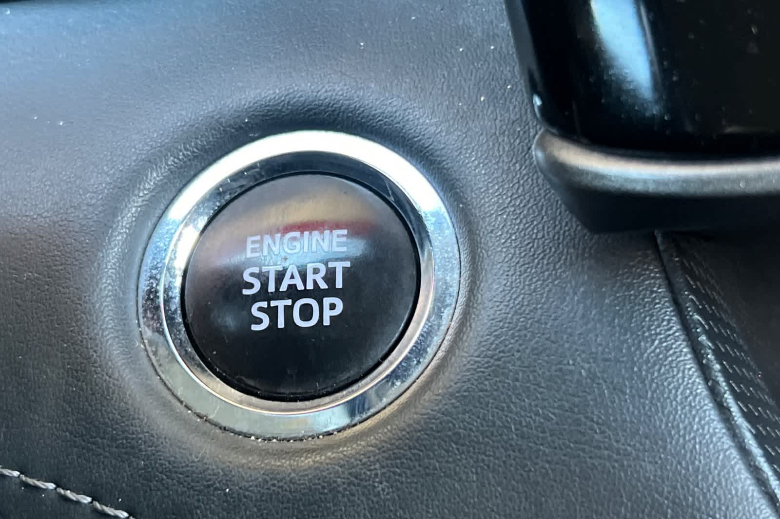 Thumbnail: 2023 Toyota Highlander - 25