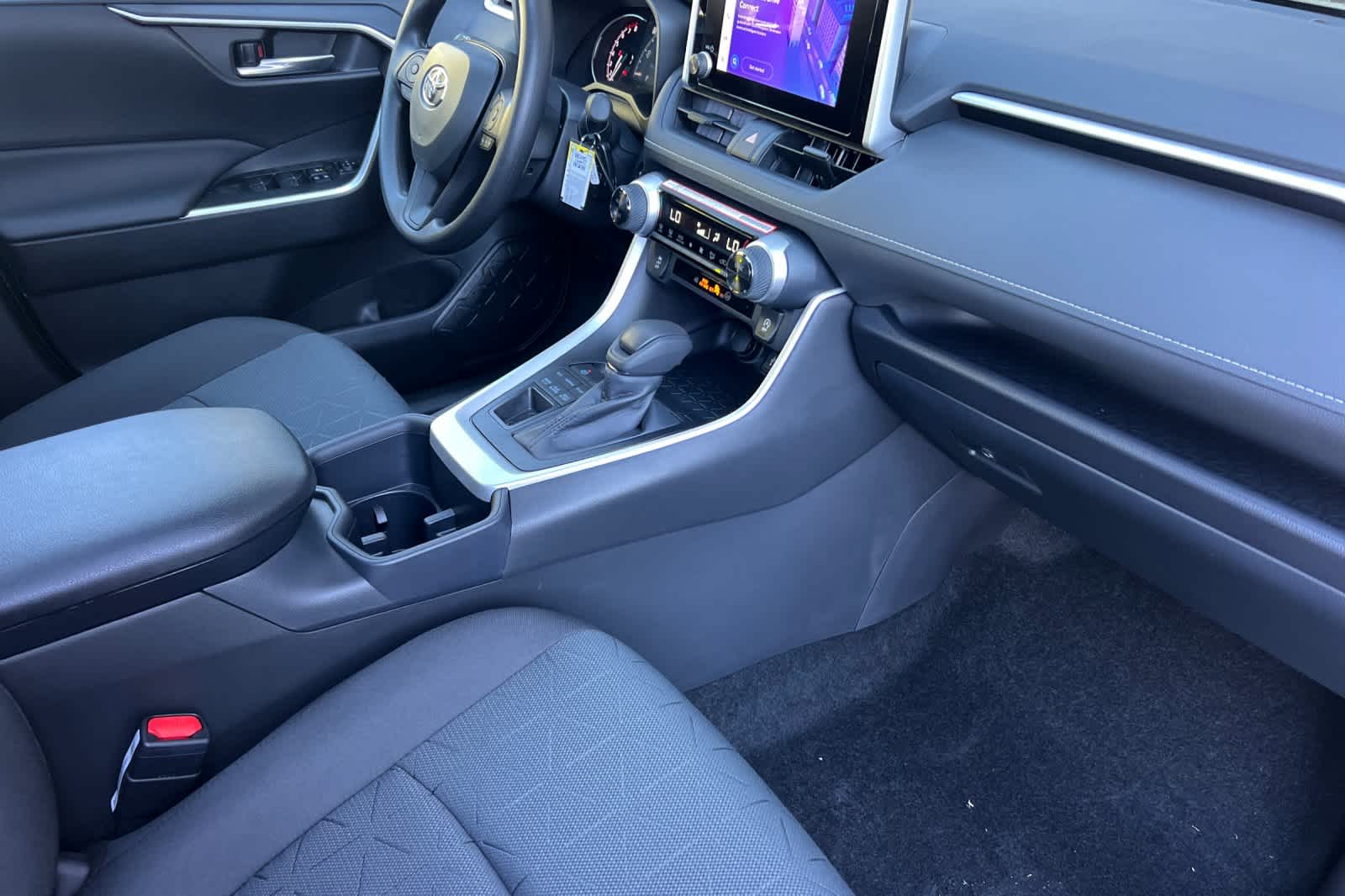 Thumbnail: 2025 Toyota RAV4 - 16