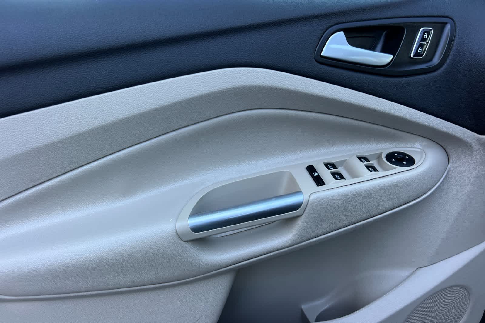 Thumbnail: 2016 Ford Escape - 12