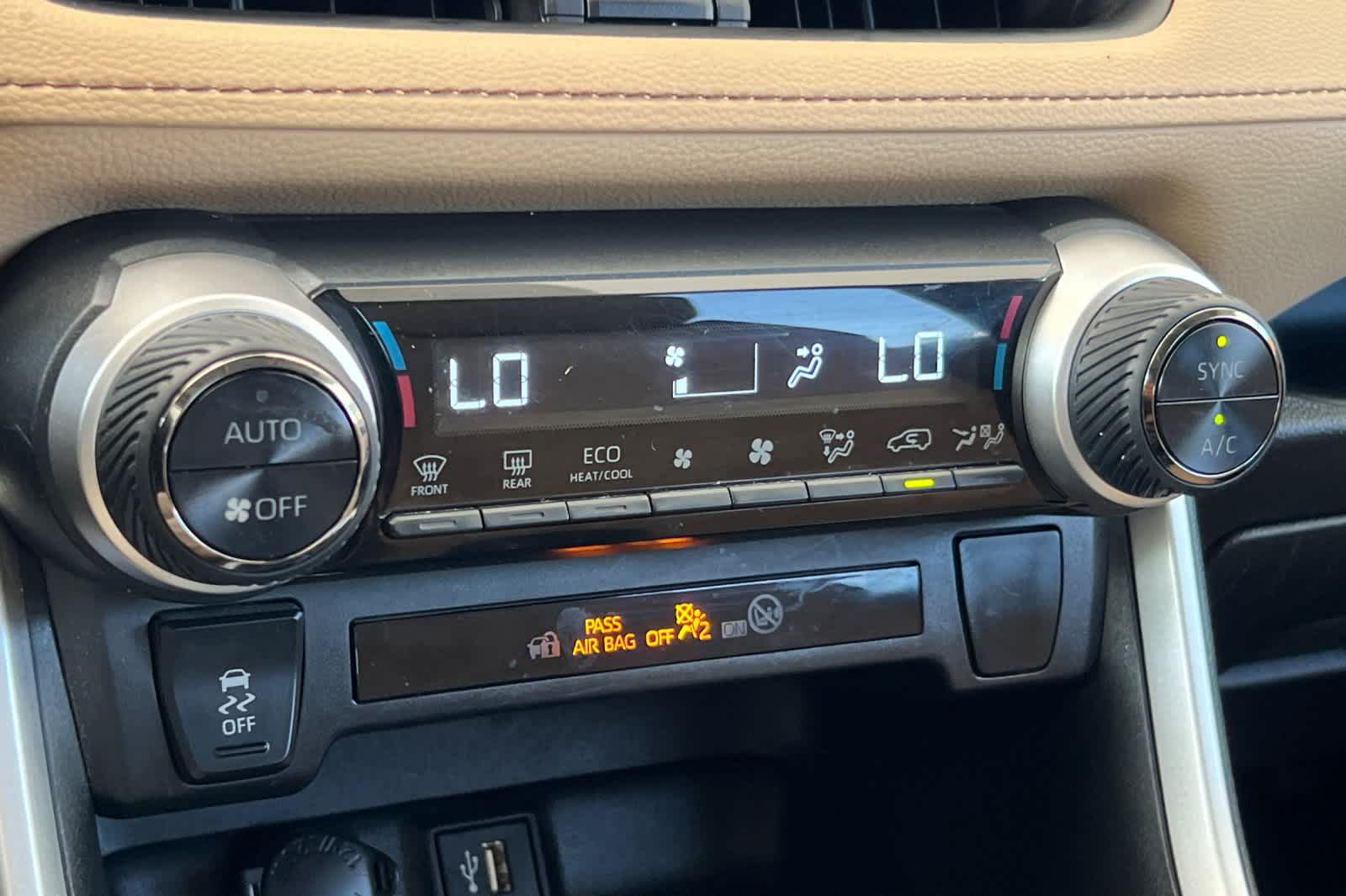 Thumbnail: 2023 Toyota RAV4 - 22