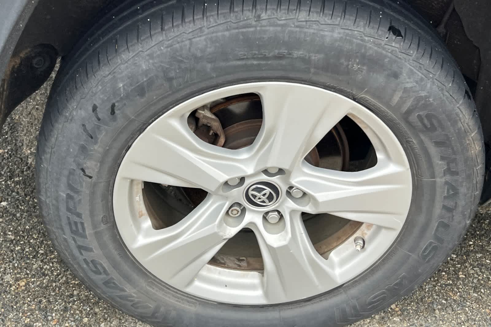 Thumbnail: 2019 Toyota RAV4 - 14