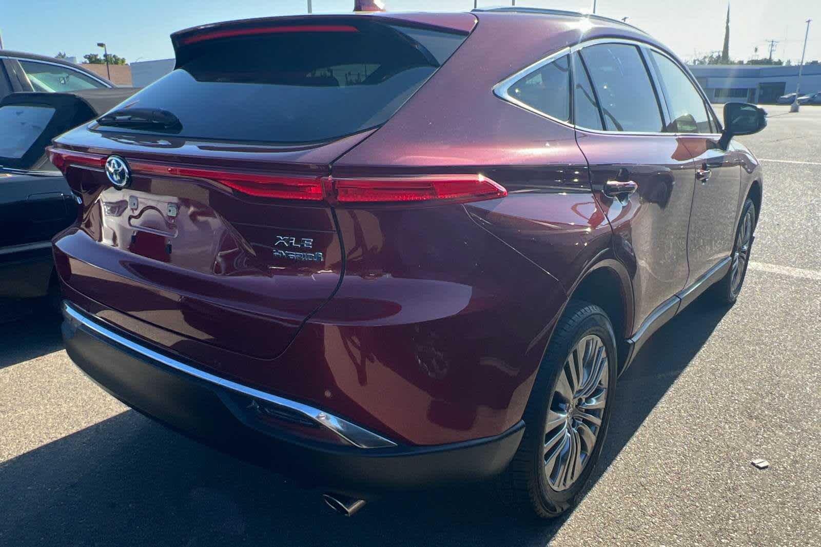 2022 Toyota Venza XLE 2