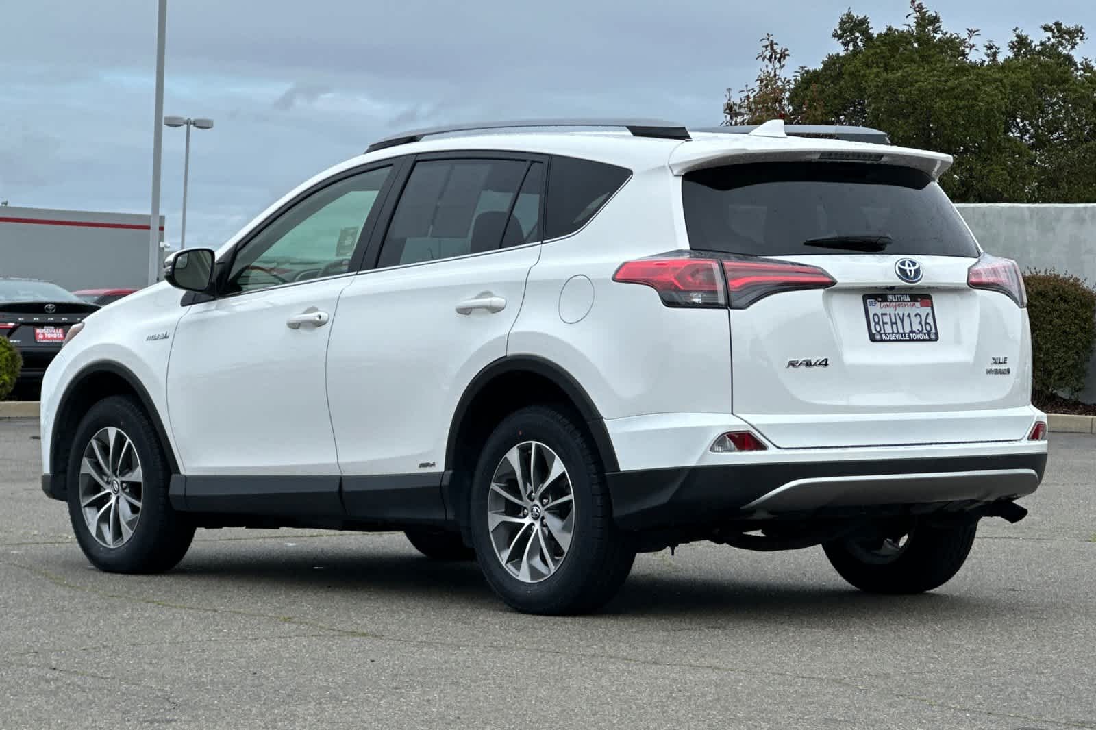 Thumbnail: 2018 Toyota RAV4 - 7