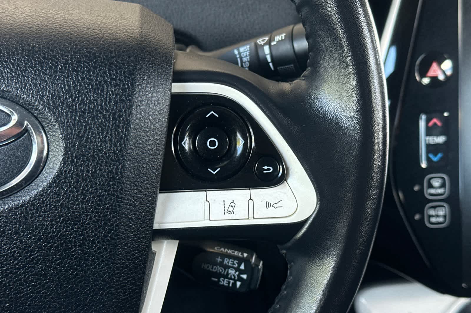 Thumbnail: 2019 Toyota Prius Prime - 28