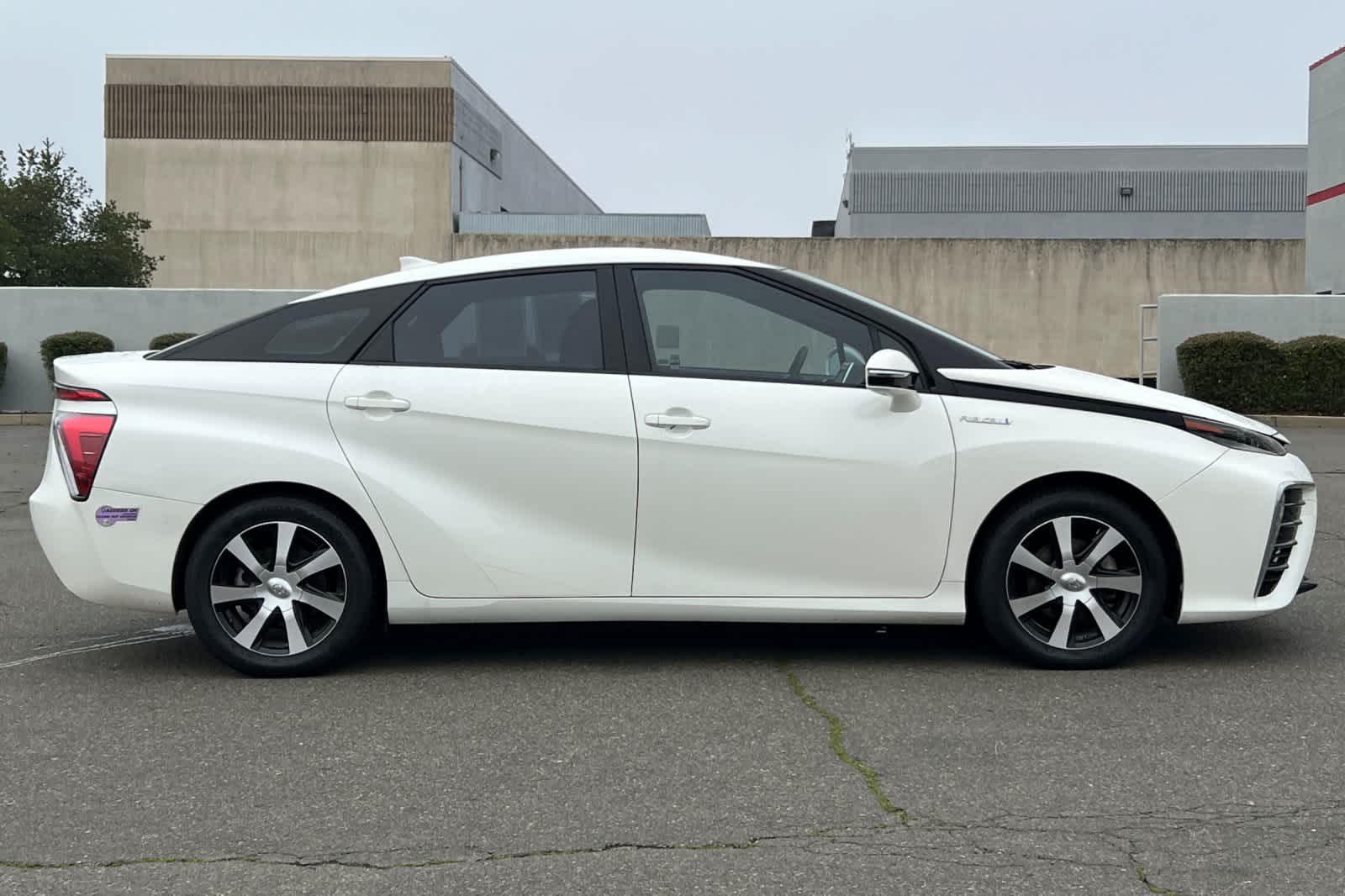 Thumbnail: 2018 Toyota Mirai - 6