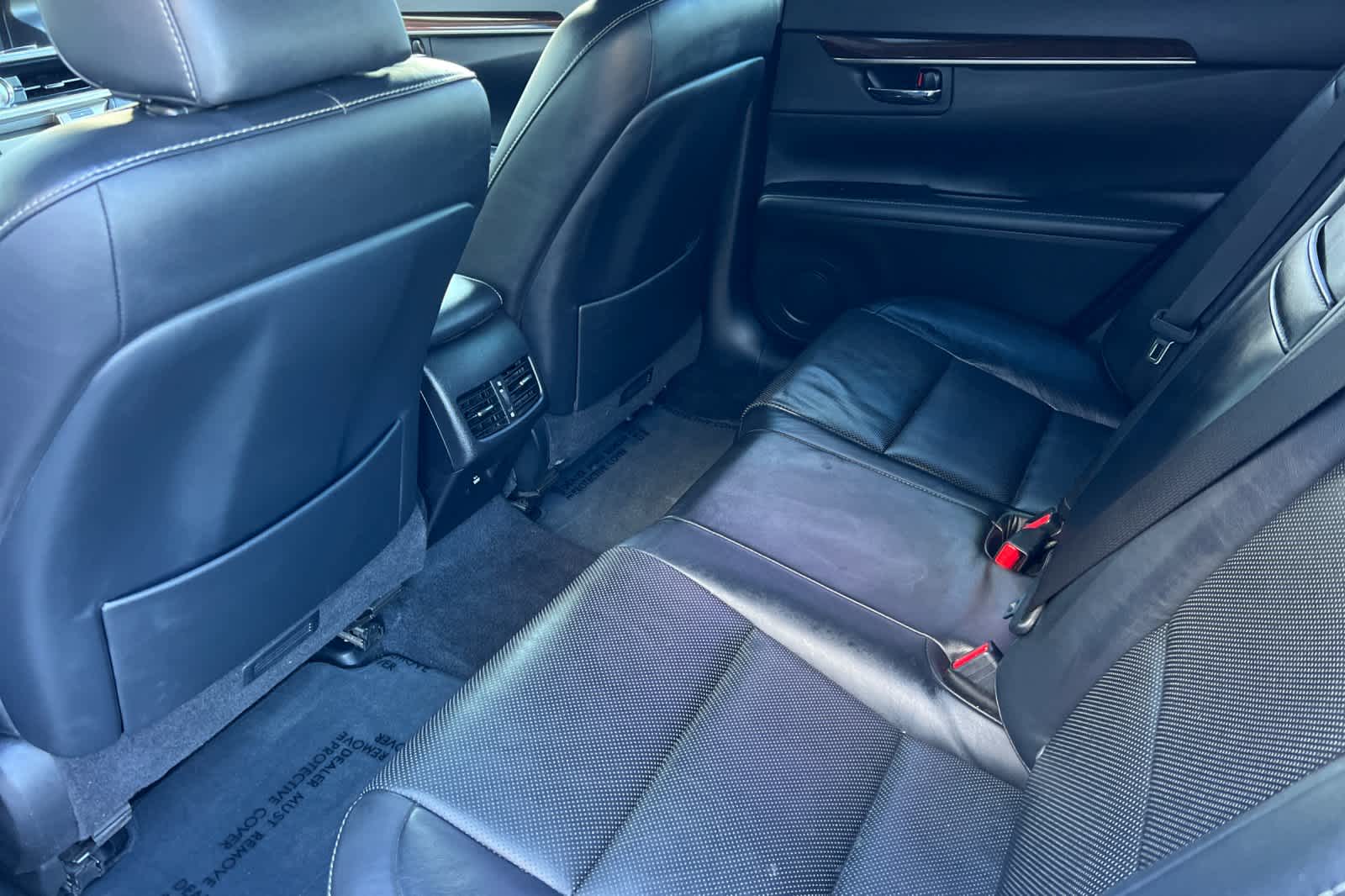 Thumbnail: 2013 Lexus ES - 4