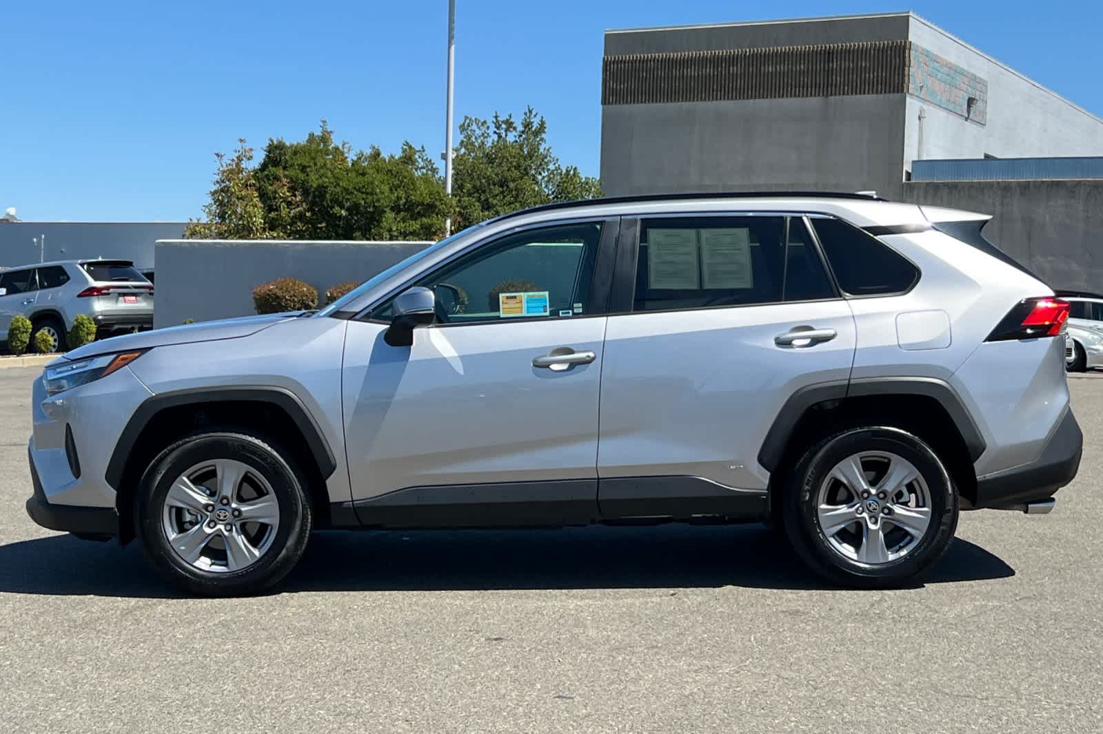 Thumbnail: 2024 Toyota RAV4 - 9