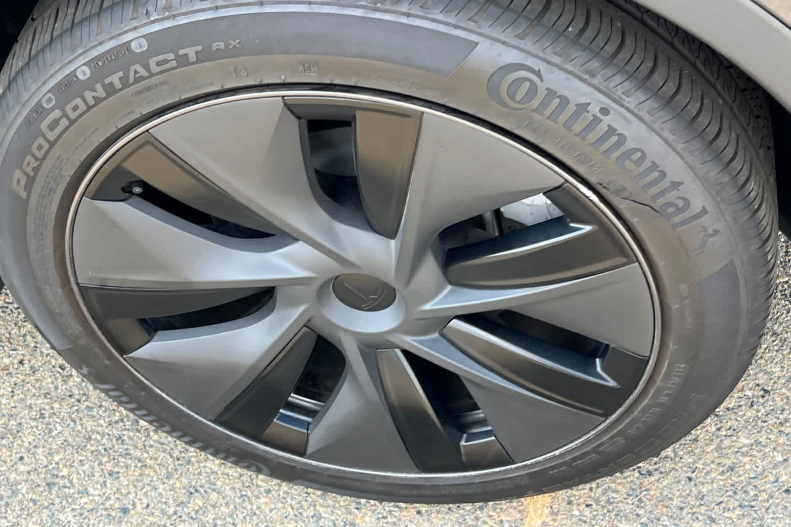 Thumbnail: 2025 Tesla Model Y - 17