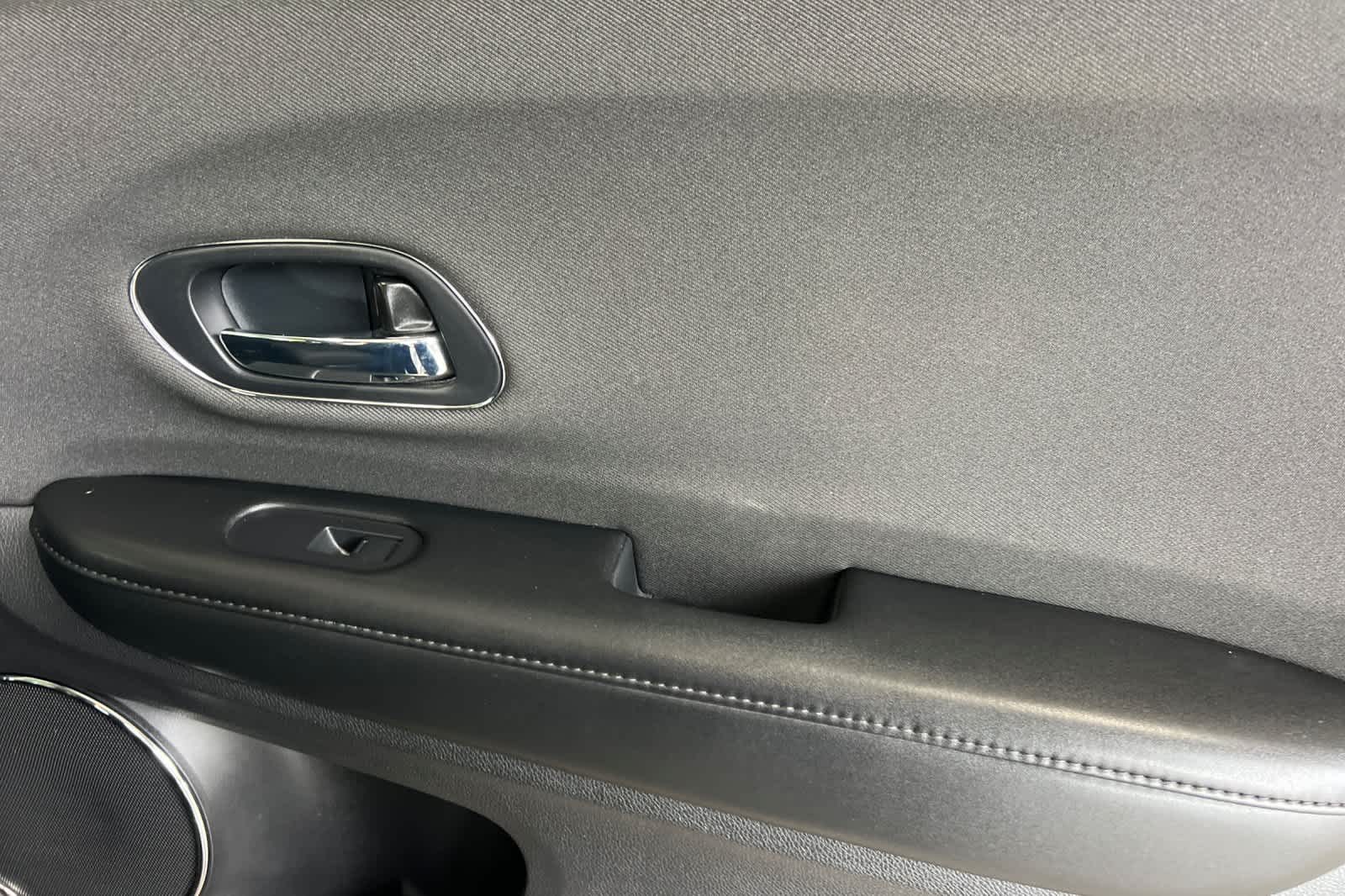 Thumbnail: 2022 Honda HR-V - 18