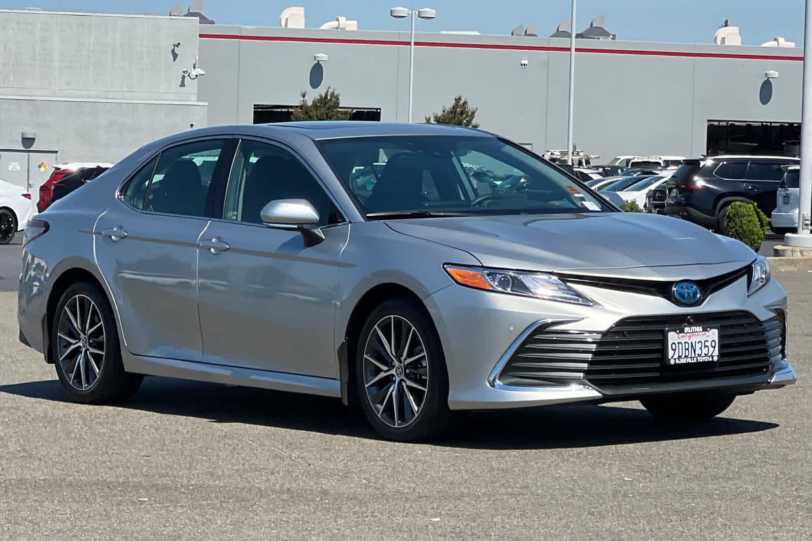 Thumbnail: 2023 Toyota Camry - 4