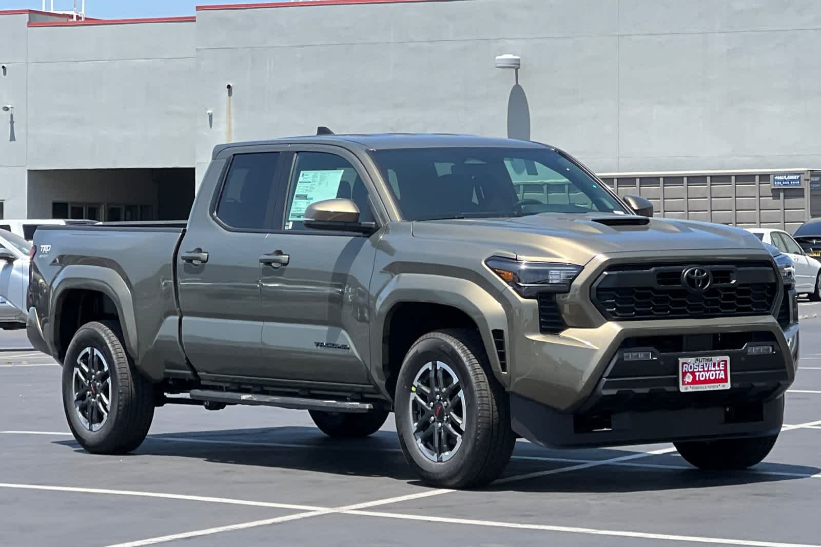 Thumbnail: 2025 Toyota Tacoma - 9