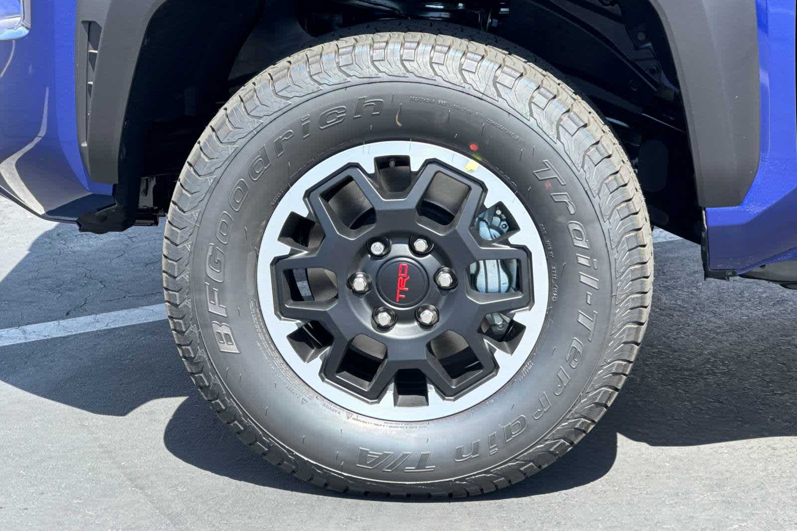 2025 Toyota Tacoma TRD Off-Road 30