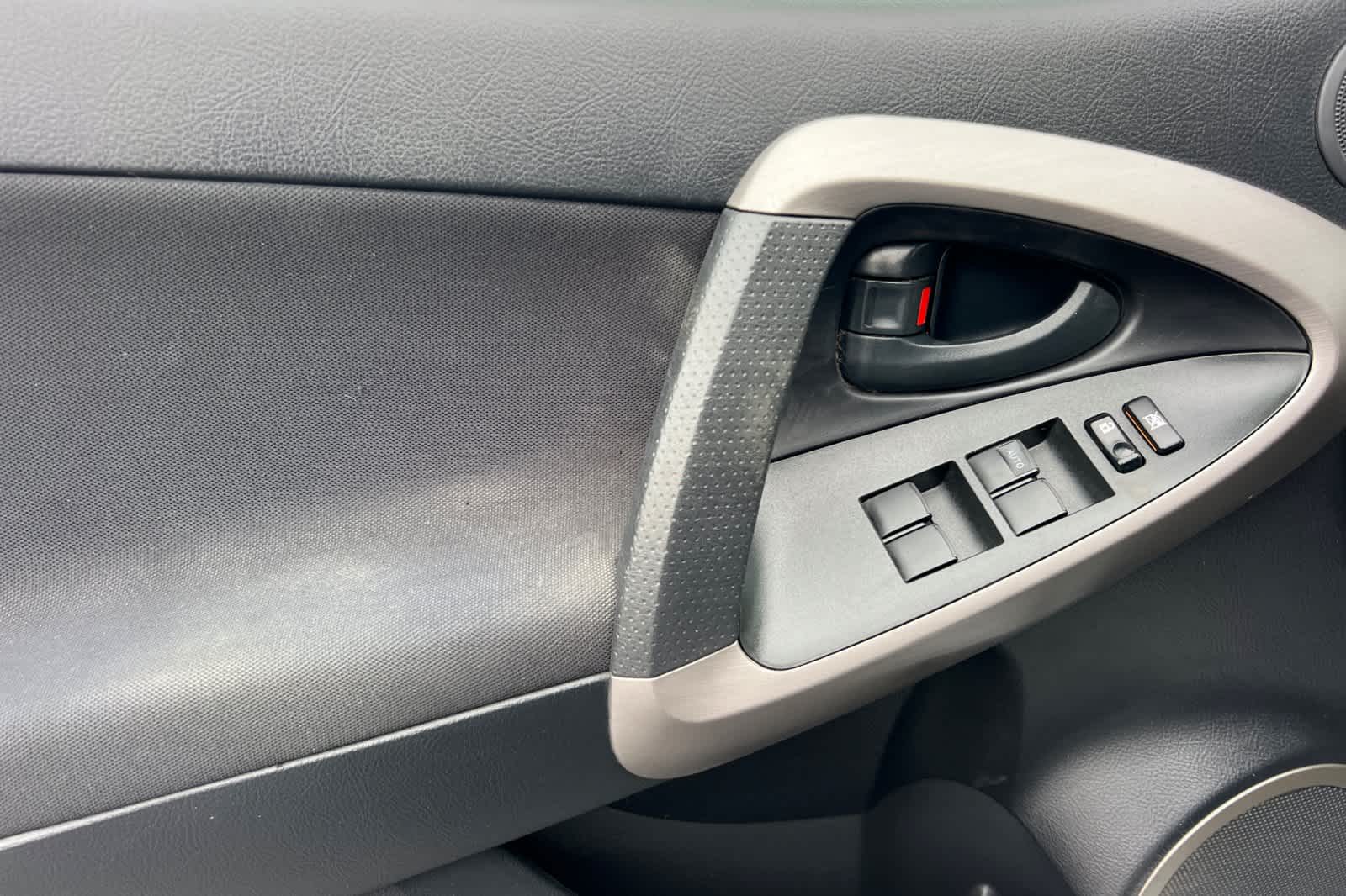 Thumbnail: 2008 Toyota RAV4 - 12