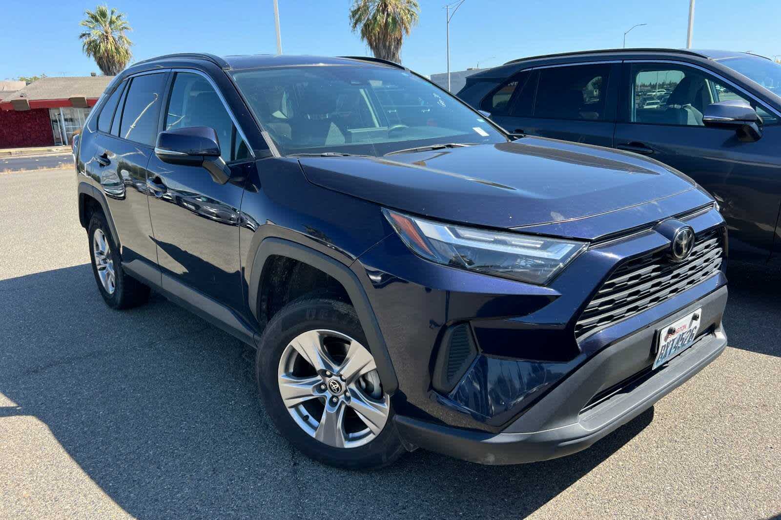 Thumbnail: 2022 Toyota RAV4 - 3