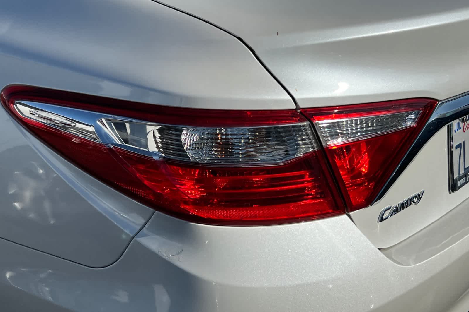 2015 Toyota Camry XLE 15