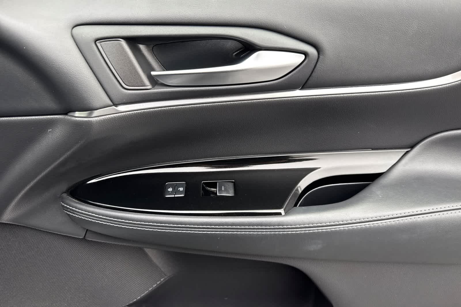 Thumbnail: 2021 Toyota Mirai - 18