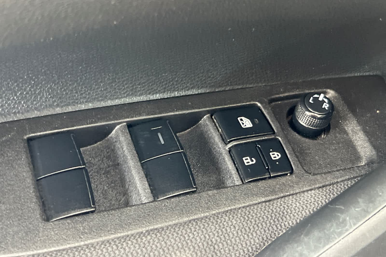 Thumbnail: 2022 Toyota Corolla - 13