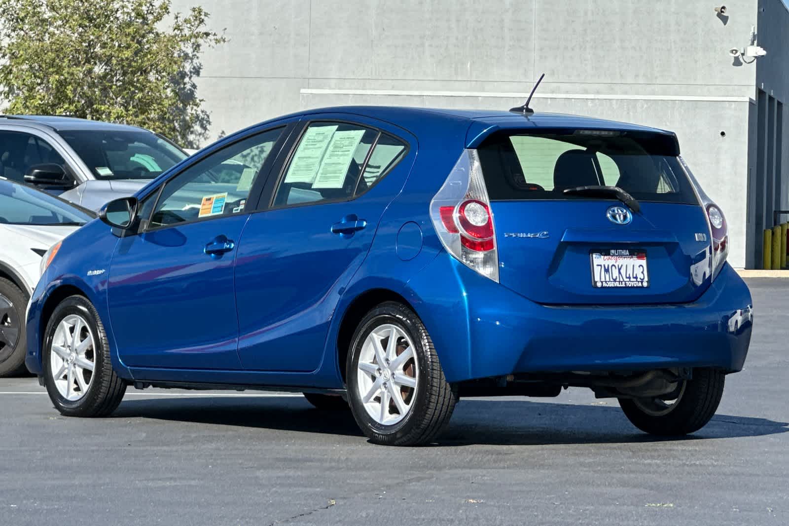 Thumbnail: 2012 Toyota Prius c - 7