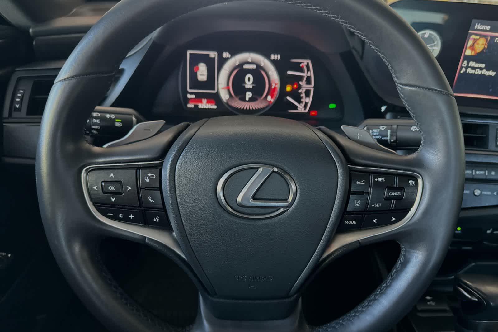 2022 Lexus ES 350 24