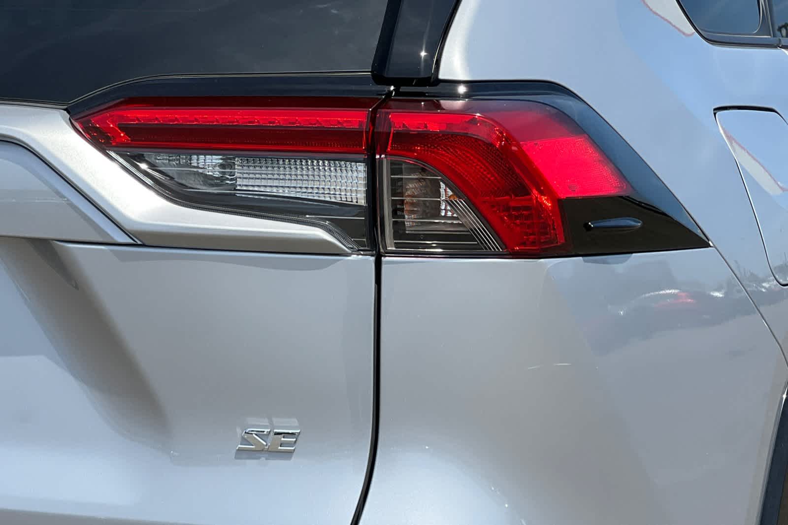 Thumbnail: 2023 Toyota RAV4 - 32