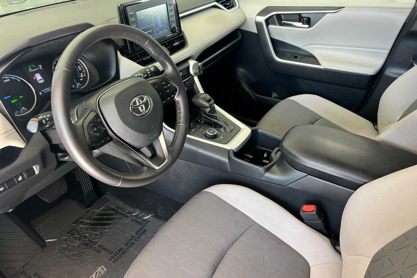 Thumbnail: 2022 Toyota RAV4 - 11