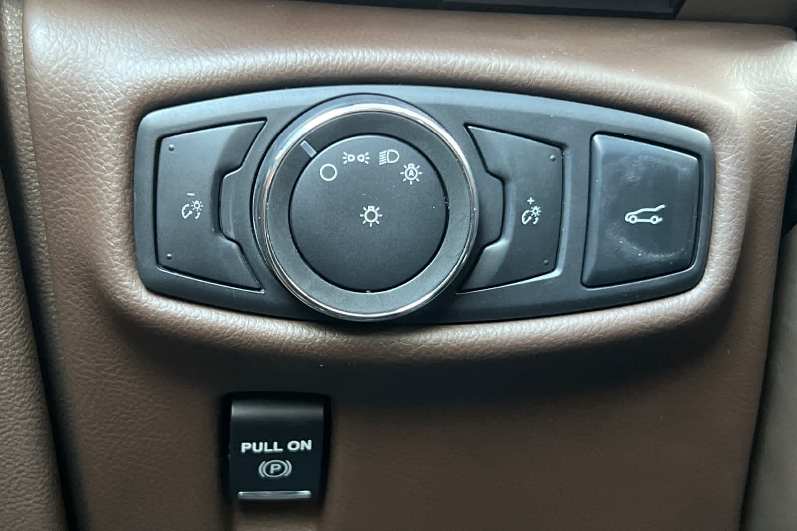 Thumbnail: 2016 Lincoln MKX - 32