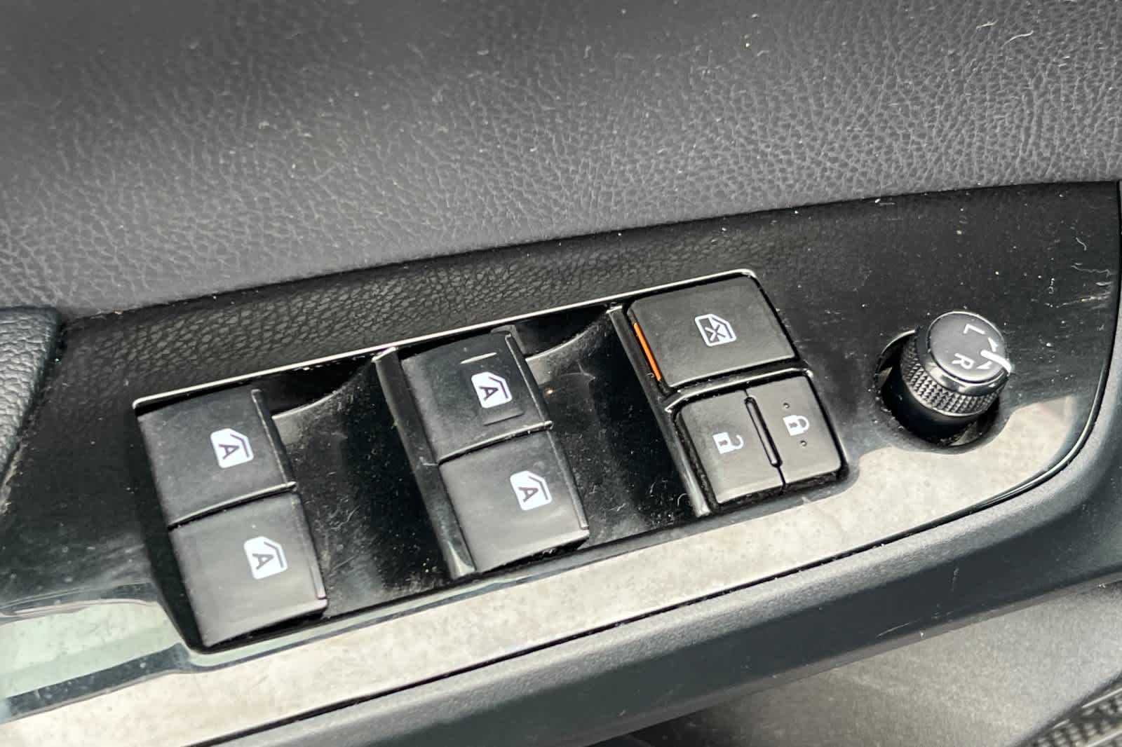 Thumbnail: 2017 Toyota Prius Prime - 13