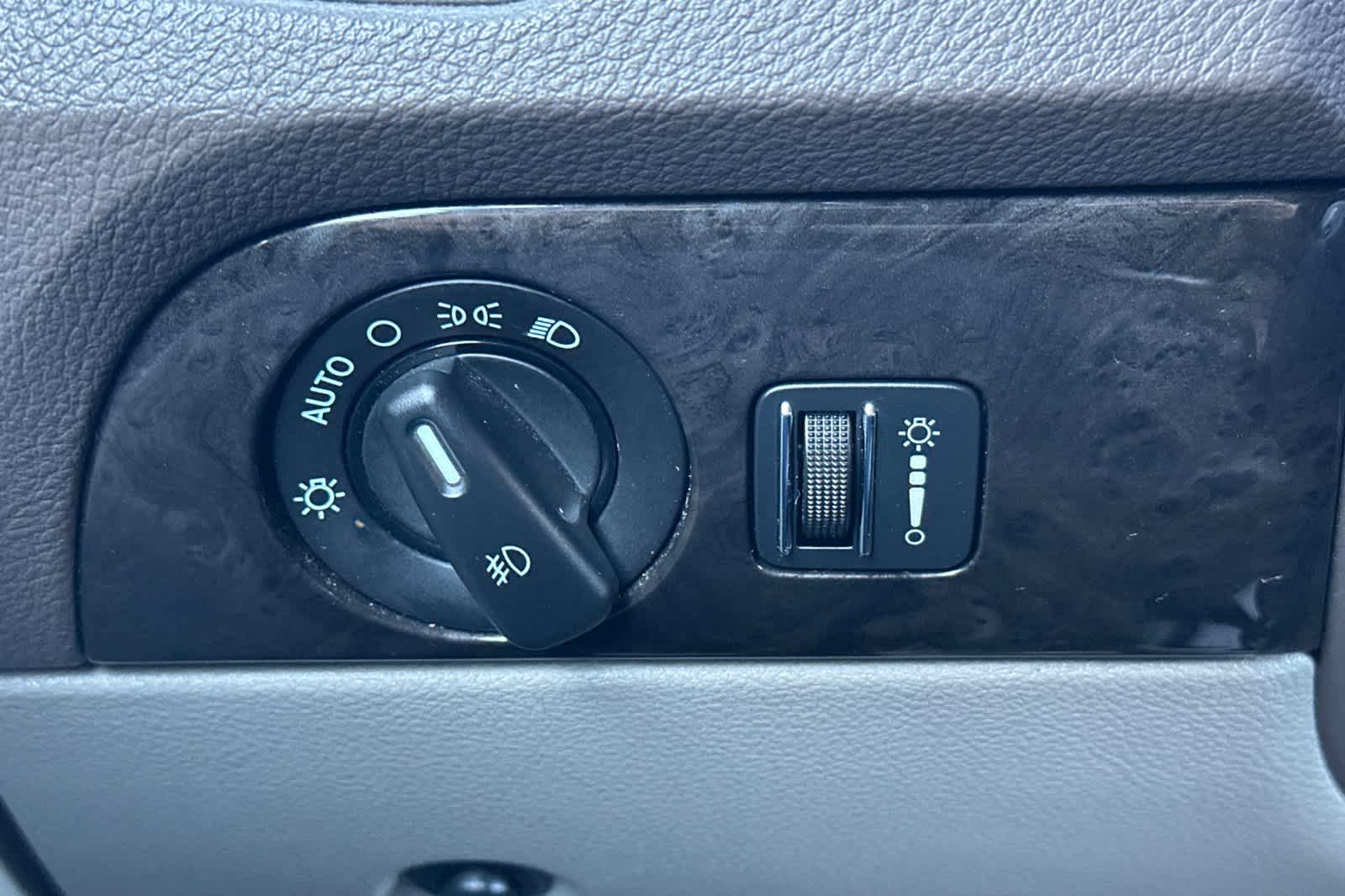 Thumbnail: 2011 Dodge Durango - 31