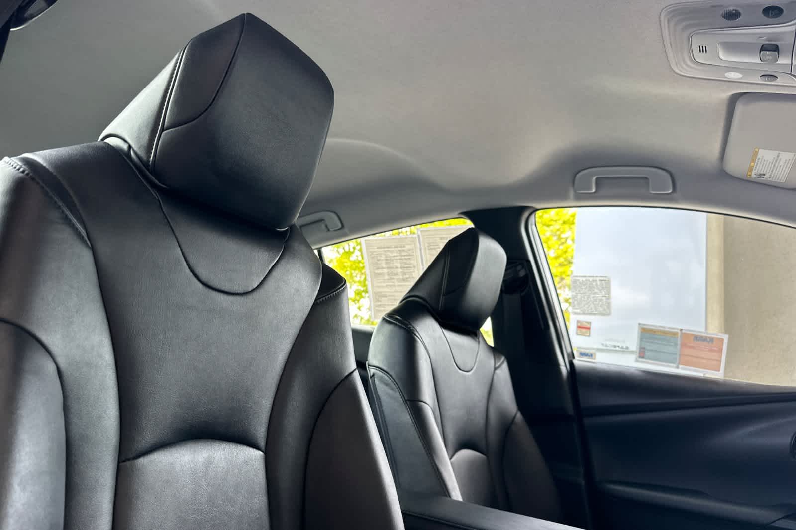 Thumbnail: 2017 Toyota Prius Prime - 18