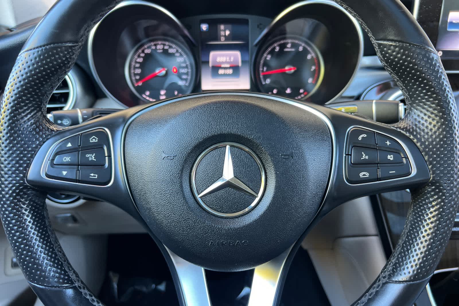 Thumbnail: 2019 Mercedes-Benz GLC - 26