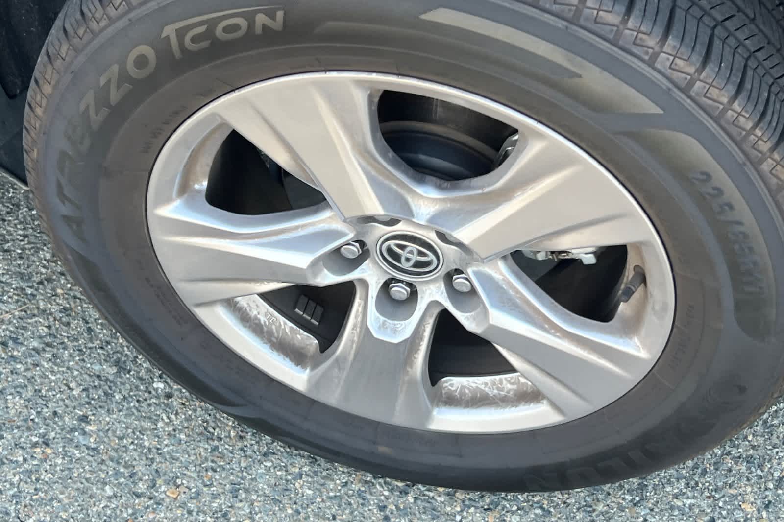 Thumbnail: 2022 Toyota RAV4 - 17