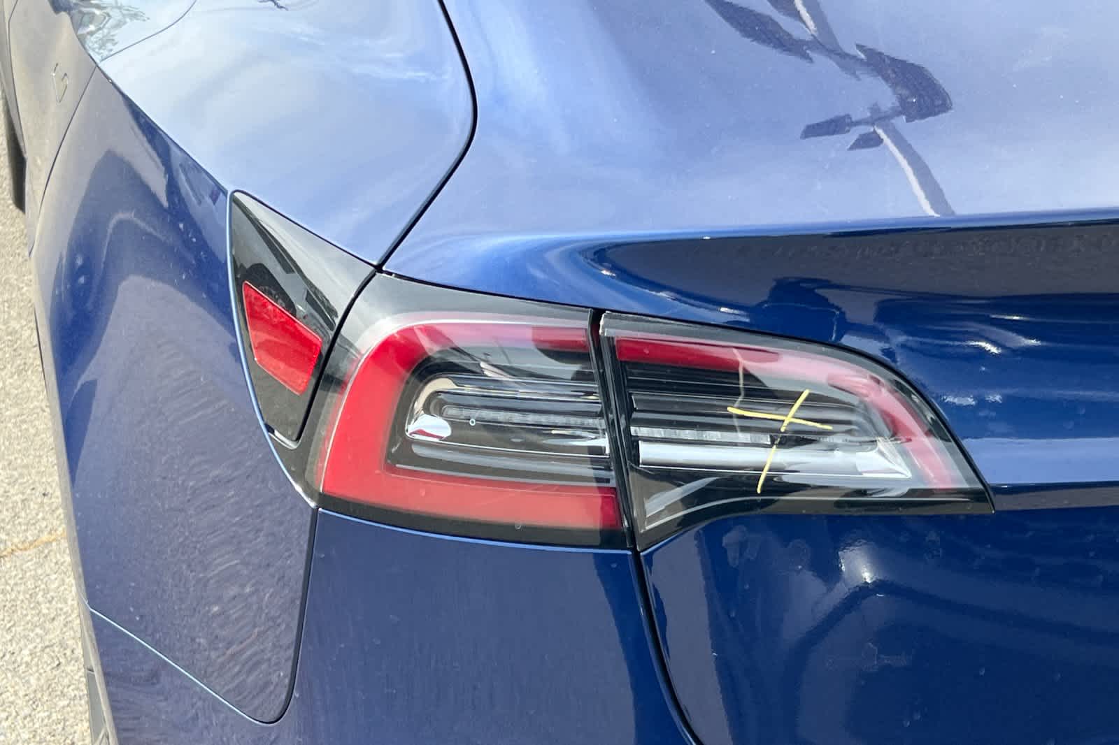 Thumbnail: 2023 Tesla Model 3 - 20