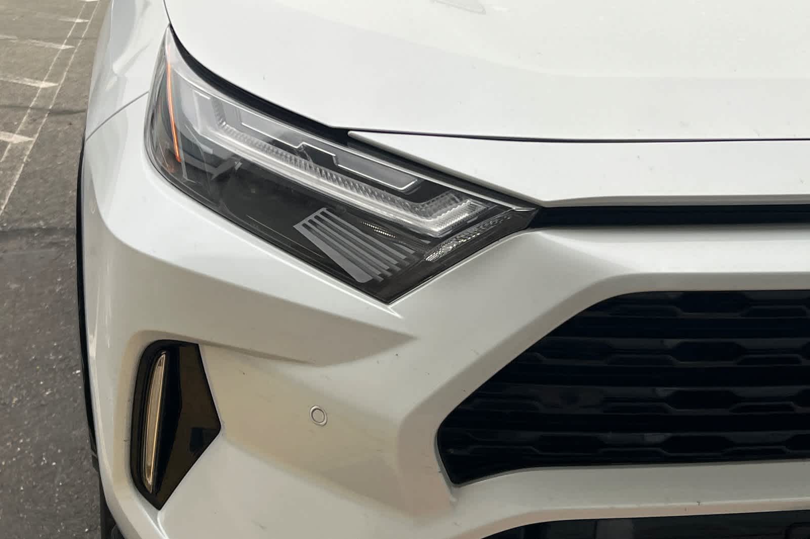 Thumbnail: 2024 Toyota RAV4 - 8