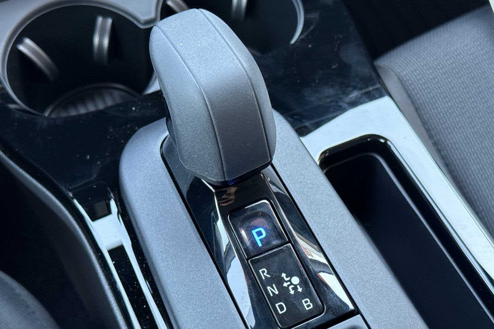 2025 Toyota Prius LE 22