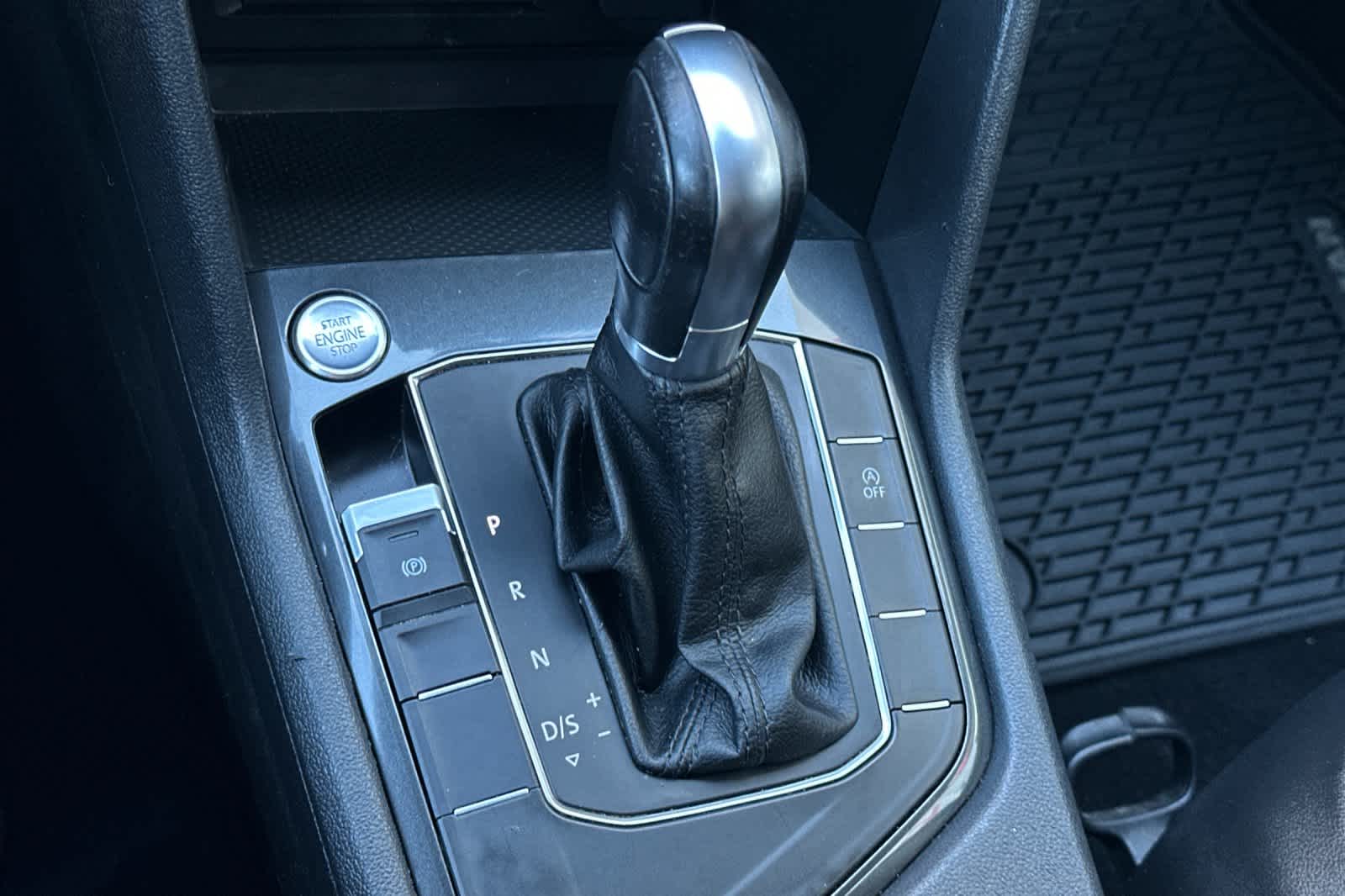 Thumbnail: 2018 Volkswagen Tiguan - 24