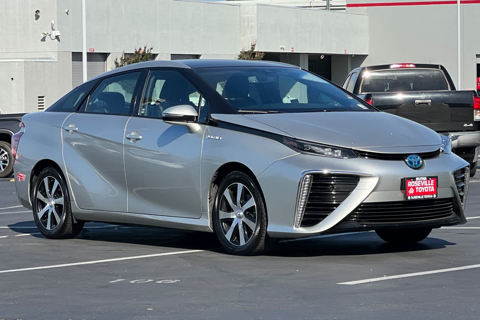 Thumbnail: 2018 Toyota Mirai - 5