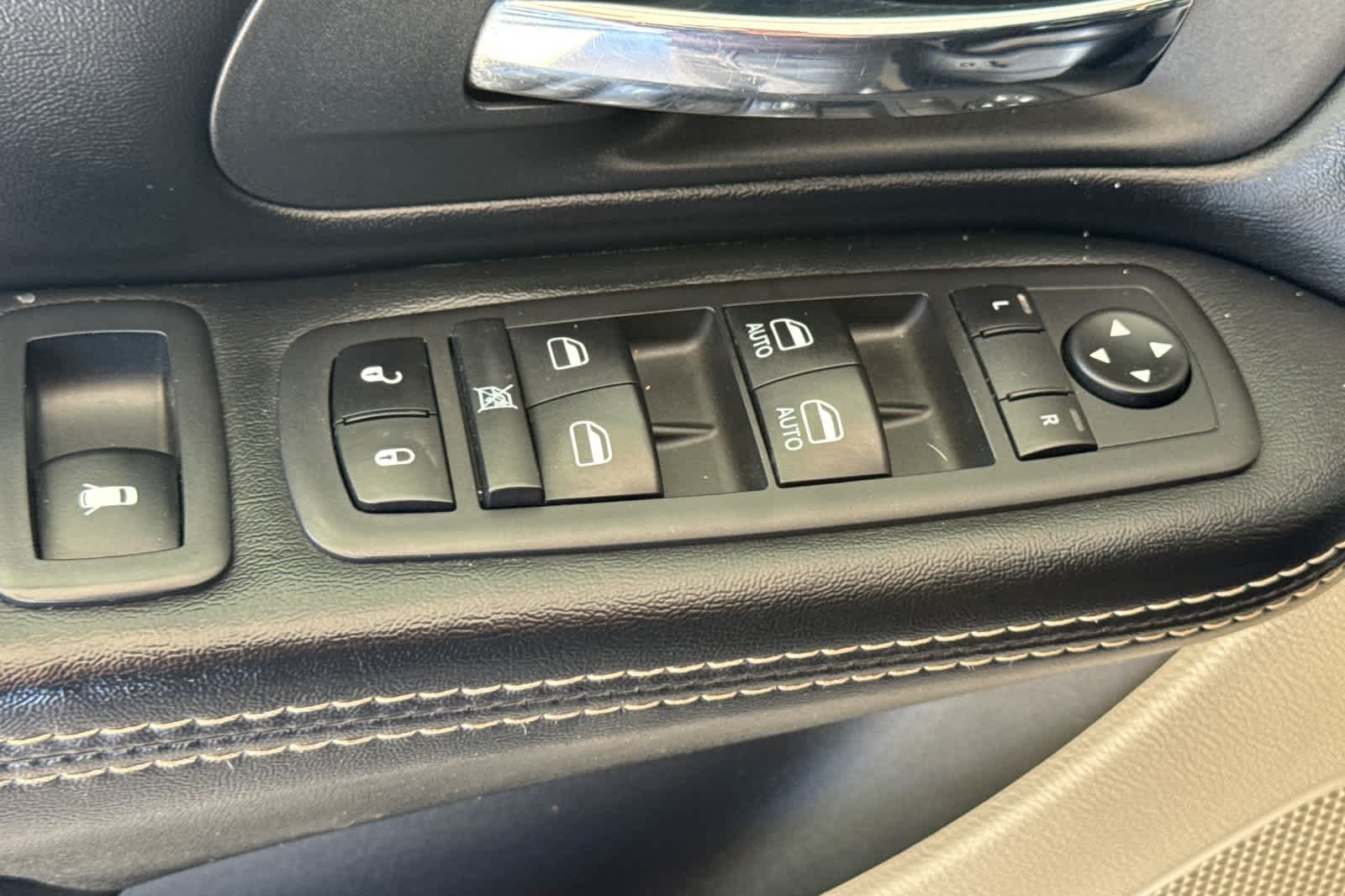Thumbnail: 2019 Dodge Grand Caravan - 13
