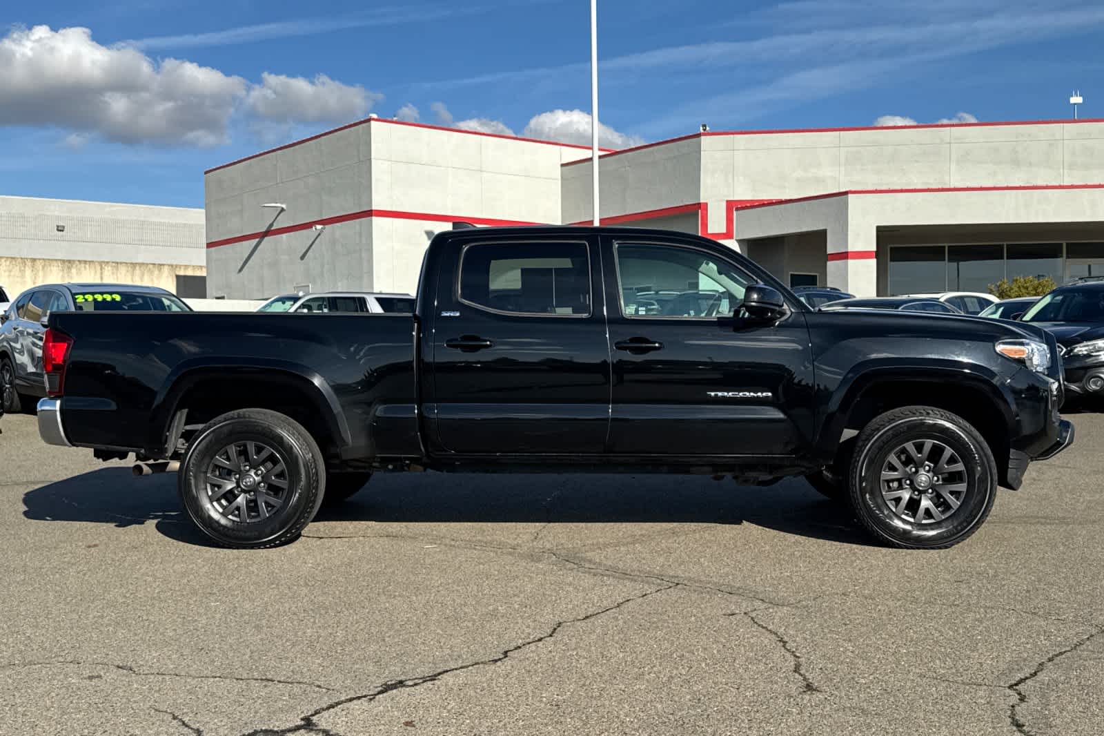 Thumbnail: 2022 Toyota Tacoma - 6