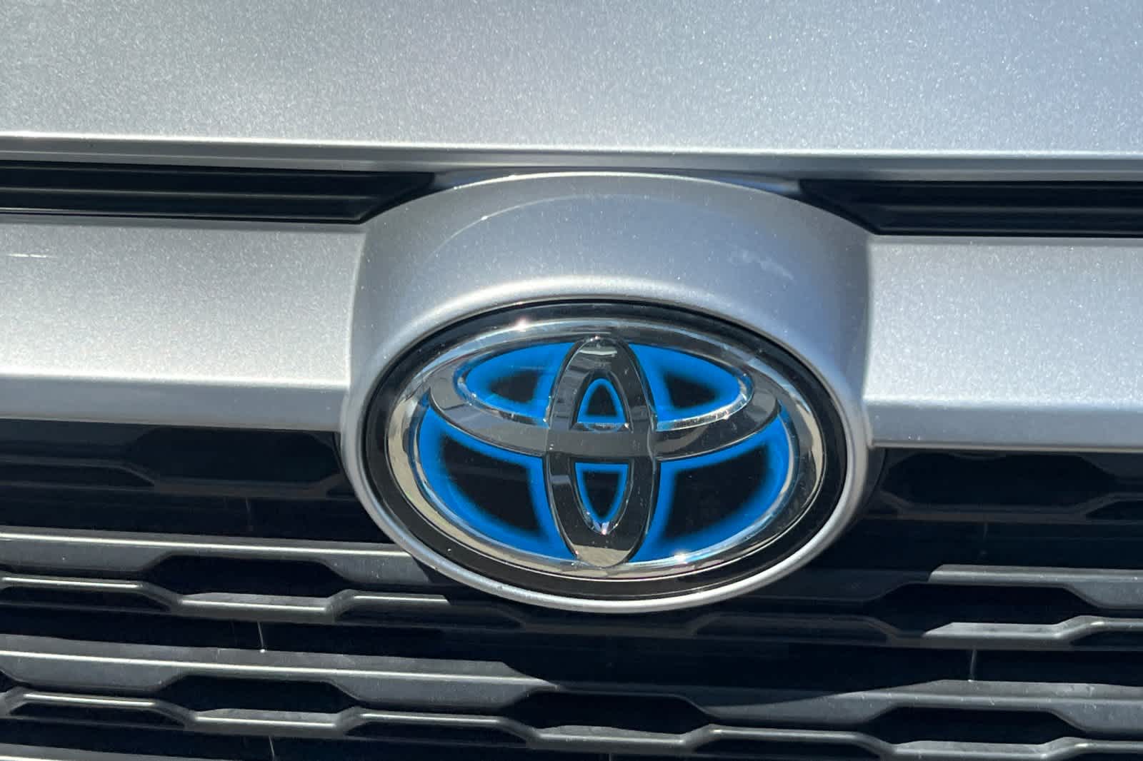 Thumbnail: 2022 Toyota RAV4 - 13