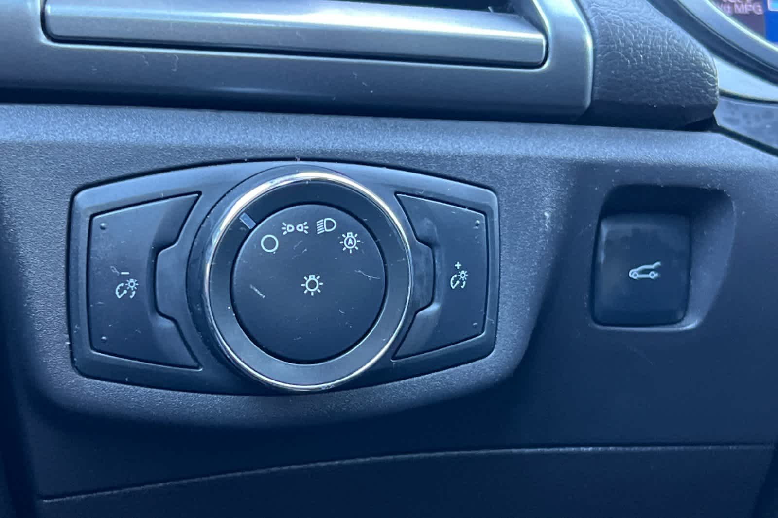Thumbnail: 2013 Ford Fusion - 27